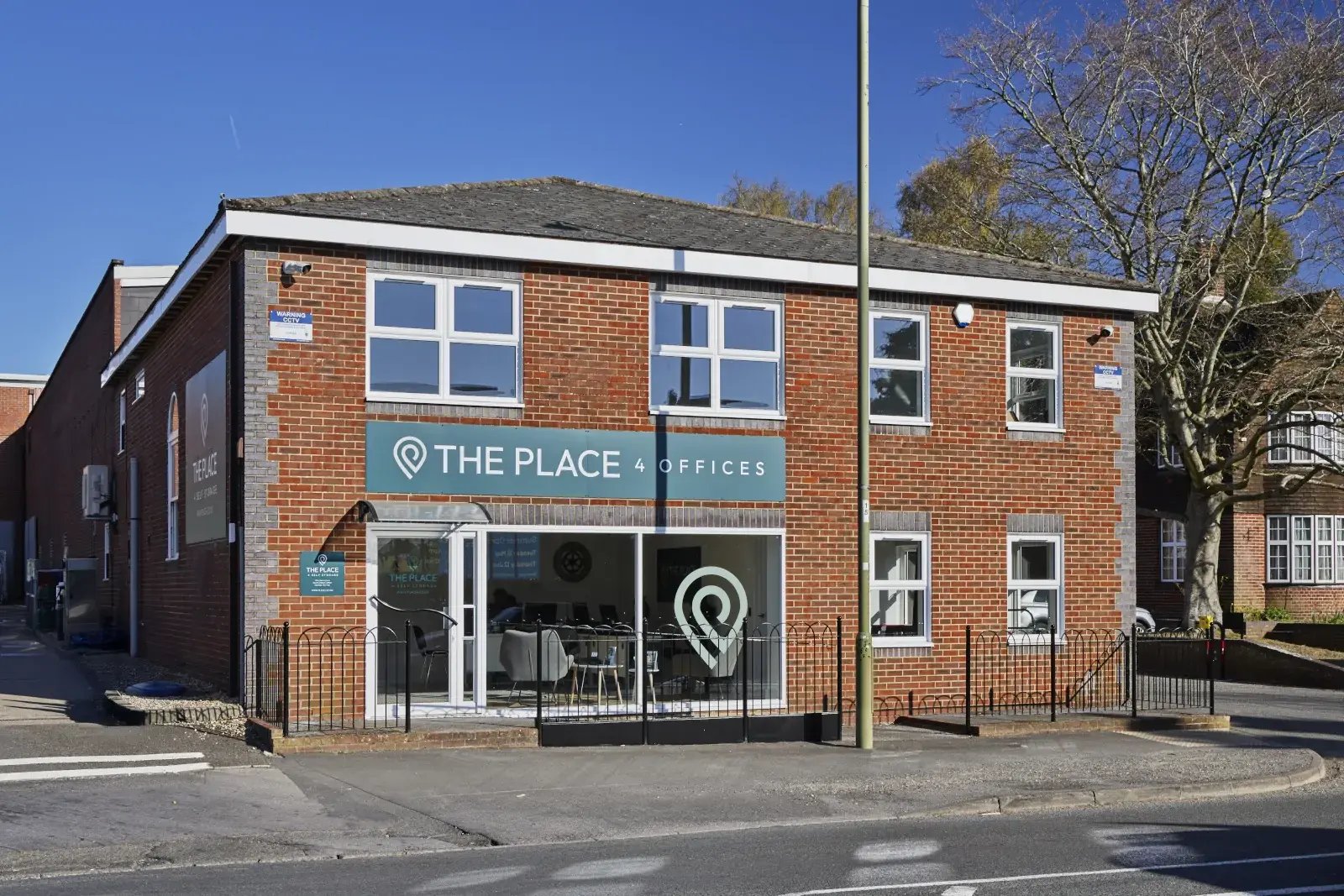 the-place-4-self-storage-petersfield-front-branded-building-exterior-1600x1067