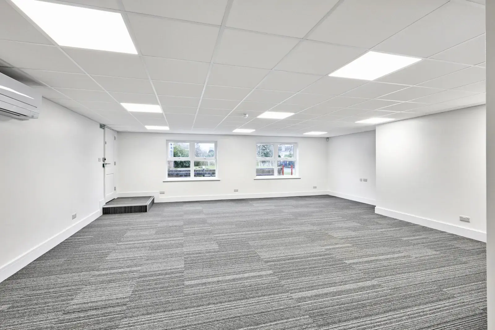 the-place-4-offices-petersfield-bright-modern-office-space-1600x1067
