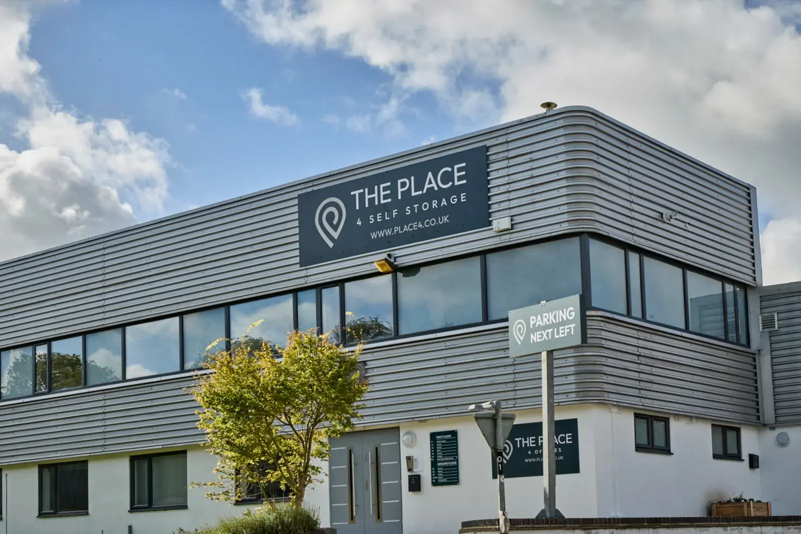 the-place-4-self-storage-alton-storage-unit-space-exterior-building-branding-1600x1067