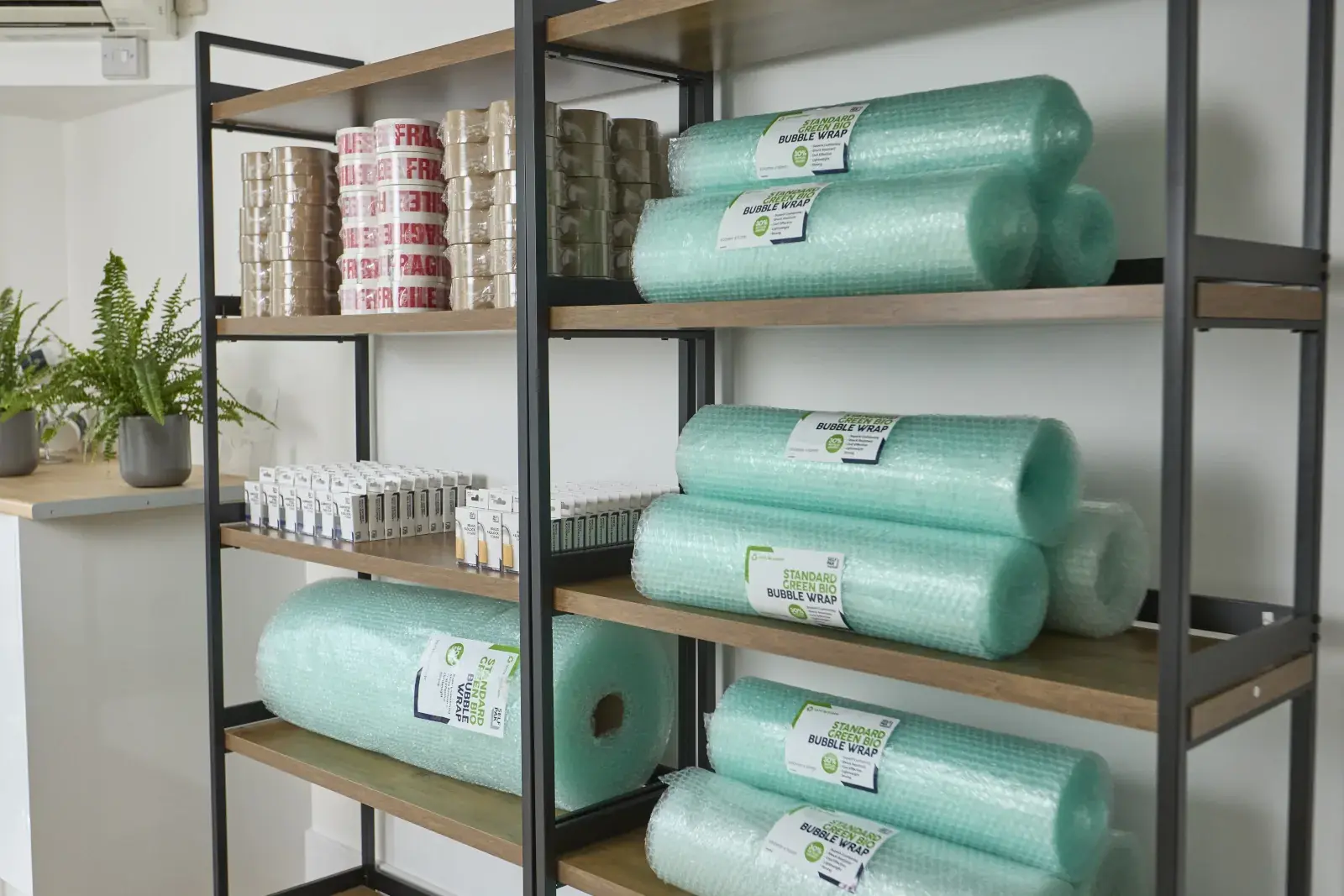 the-place-4-self-storage-help-packing-moving-items-in-on-site-shop-1600x1067